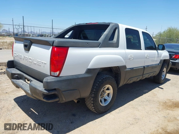 2003 Chevrolet Avalanche with VIN 3GNEC13T63G280667, listed as a IAAI auction lot 42448639 with 243,514 mi miles and . Bid and sale history available at DreamBid. Image 4.