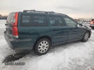 2001 Volvo V70 with VIN YV1SW61R712114990, listed as a Copart auction lot 41371175 with 155,049 mi miles and Clean Title. Bid and sale history available at carsss.com. Image 3.