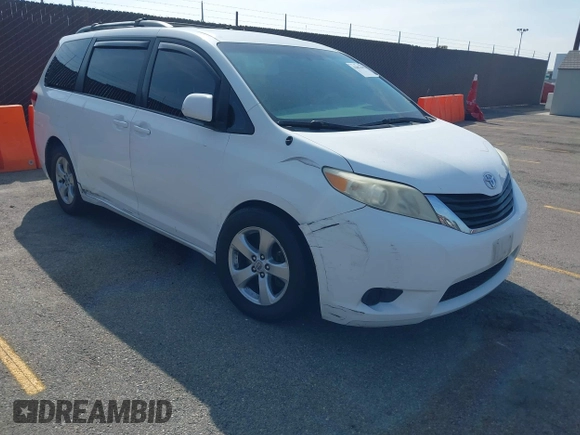 2011 Toyota Sienna LE AAS with VIN 5TDKK3DC1BS040029, listed as a IAAI auction lot 42087897 with 132,843 mi miles. Bid and sale history available at carsss.com. Image 1.