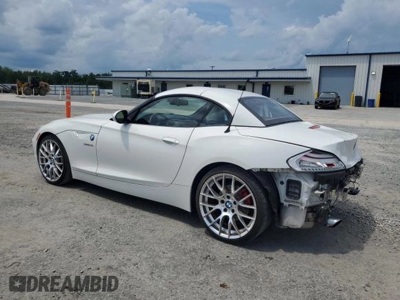 2009 BMW Z4 sDrive35i with VIN WBALM73519E381601, listed as a Copart auction lot 60823745 with 75,635 mi miles and Salvage title. Bid and sale history available at DreamBid. Image 2.