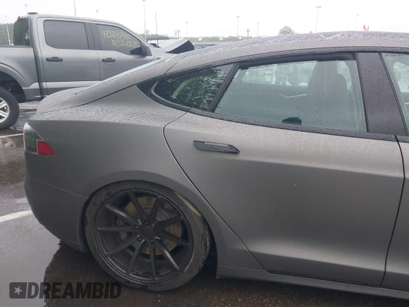 2013 Tesla Model S с VIN 5YJSA1DN4DFP09961, выставлен на аукционе IAAI как лот 42304508 с пробегом 90 648 миль миль и . История ставок и продаж доступна на DreamBid. Изображение 6.