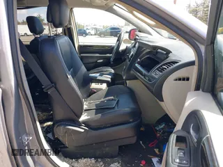 2014 Chrysler Town & Country Touring with VIN 2C4RC1BG9ER399146, listed as a IAAI auction lot 42095059 with 190,777 mi miles. Bid and sale history available at carsss.com. Image 5.