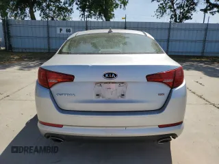 2011 Kia Optima LX with VIN KNAGM4A71B5170005, listed as a Copart auction lot 54307055 with 31,047 mi miles and Salvage Title. Bid and sale history available at carsss.com. Image 6.
