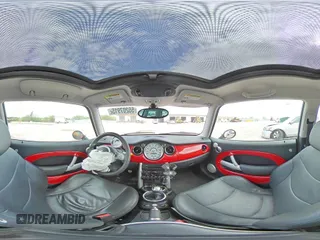 2005 MINI Hardtop S z VIN WMWRE33505TL15594, wystawiony jako Copart lot #55207915 z przebiegiem Nie podano mil oraz Szkoda całkowita • Salvage title. Historia ofert i sprzedaży dostępna na DreamBid. Obrazek 14.