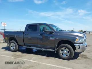 2015 Ram 2500 Tradesman z VIN 3C6TR5CT5FG528294, wystawiony jako IAAI lot #42374966 z przebiegiem Nie podano mil oraz . Historia ofert i sprzedaży dostępna na DreamBid. Obrazek 13.