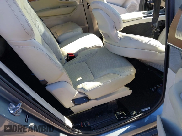 2016 Volvo XC90 T6 Inscription with VIN YV4A22PL4G1059807, listed as a IAAI auction lot 41863367 with 80,582 mi miles. Bid and sale history available at carsss.com. Image 19.