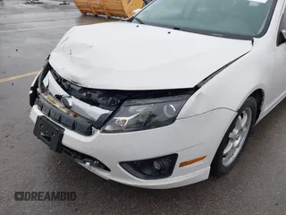 2010 Ford Fusion SE with VIN 3FAHP0HA3AR202527, listed as a IAAI auction lot 41698369 with 194,621 mi miles. Bid and sale history available at carsss.com. Image 6.