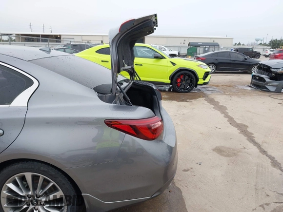 2019 Infiniti Q50 3.0t LUXE with VIN JN1EV7AP6KM511156, listed as a IAAI auction lot 41576308 with 63,620 mi miles. Bid and sale history available at carsss.com. Image 18.