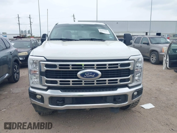 2024 Ford Super Duty F-250 SRW XL with VIN 1FT7W2BT3RED89605, listed as a IAAI auction lot 41890450 with 34,278 mi miles. Bid and sale history available at carsss.com. Image 12.