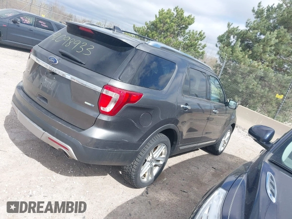 2016 Ford Explorer Limited with VIN 1FM5K8F89GGA06436, listed as a IAAI auction lot 42098933 with 215,526 mi miles. Bid and sale history available at carsss.com. Image 4.