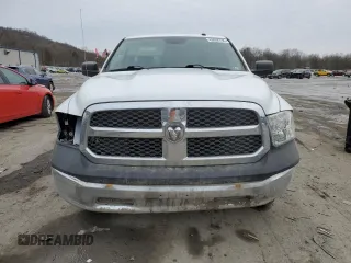 2017 Ram 1500 Tradesman z VIN 3C6JR6AG4HG591621, wystawiony jako Copart lot #43058735 z przebiegiem 48 708 mil mil oraz Szkoda całkowita • Salvage title. Historia ofert i sprzedaży dostępna na DreamBid. Obrazek 5.