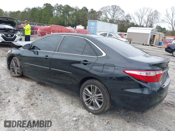 2015 Toyota Camry XLE with VIN 4T1BF1FKXFU495374, listed as a IAAI auction lot 41860680 with 181,507 mi miles. Bid and sale history available at carsss.com. Image 3.