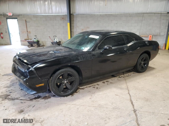 2013 Dodge Challenger SXT with VIN 2C3CDYAG5DH725000, listed as a Copart auction lot 82157004 with 188,278 mi miles and Salvage Title. Bid and sale history available at carsss.com. Image 1.