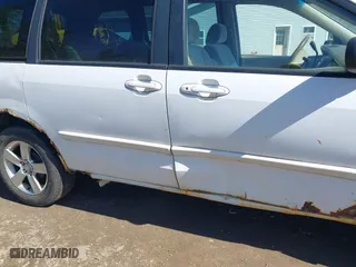 2002 Mazda MPV LX with VIN JM3LW28JX20307982, listed as a IAAI auction lot 41840236 with 171,753 mi miles. Bid and sale history available at carsss.com. Image 6.