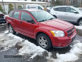 2007 Dodge Caliber SXT z VIN 1B3HB48B07D159700, wystawiony jako IAAI lot #41565610 z przebiegiem 117 106 mil mil oraz . Historia ofert i sprzedaży dostępna na DreamBid. Obrazek 1.