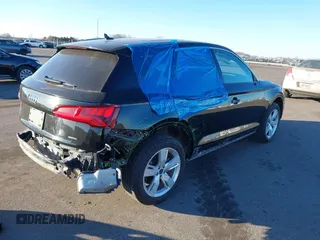 2019 Audi Q5 Premium Plus with VIN WA1BNAFY7K2107397, listed as a IAAI auction lot 41453991 with 60,883 mi miles. Bid and sale history available at carsss.com. Image 4.