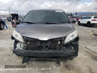2020 Toyota Sienna XLE Auto Access Seat with VIN 5TDYZ3DC5LS054345, listed as a Copart auction lot 44505715 with 261,275 mi miles and Salvage Title. Bid and sale history available at carsss.com. Image 5.