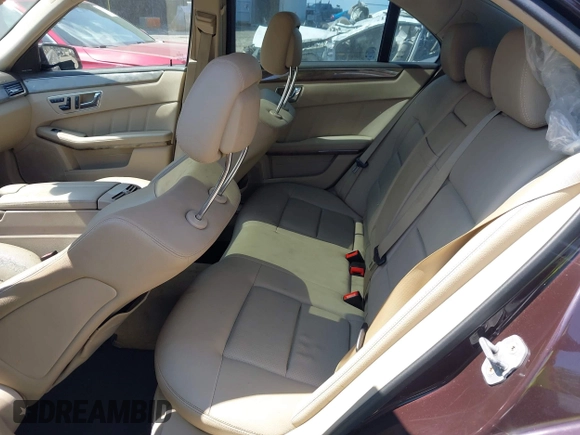 2010 Mercedes-Benz E 350 Luxury z VIN WDDHF8HB3AA180002, wystawiony jako IAAI lot #42760066 z przebiegiem 207 067 mil mil oraz . Historia ofert i sprzedaży dostępna na DreamBid. Obrazek 8.