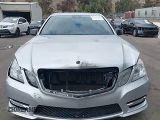 2012 Mercedes-Benz E E 350 Luxury with VIN WDDHF5KB8CA589252, listed as a IAAI auction lot 41528203 with 164,870 mi miles and . Bid and sale history available at carsss.com. Image 12.