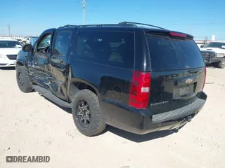 2008 Chevrolet Suburban LT w/3LT with VIN 3GNFC16088G207846, listed as a IAAI auction lot 41483605 with 184,709 mi miles. Bid and sale history available at carsss.com. Image 3.