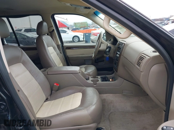 2005 Ford Explorer Eddie Bauer z VIN 1FMZU74K35UA80048, wystawiony jako IAAI lot #41741608 z przebiegiem 145 922 mil mil oraz . Historia ofert i sprzedaży dostępna na DreamBid. Obrazek 5.