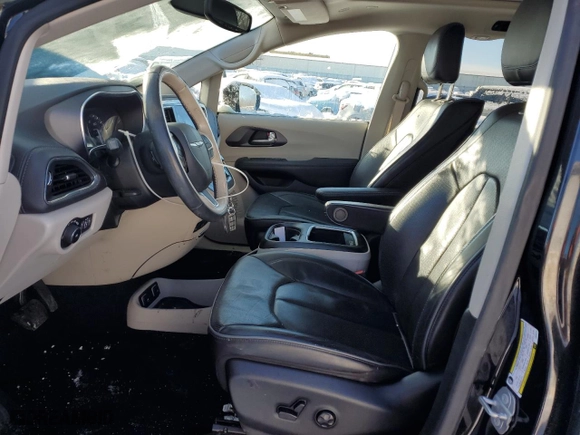 2020 Chrysler Pacifica Limited with VIN 2C4RC1GG5LR204214, listed as a Copart auction lot 45854295 with 66,880 mi miles and Salvage Title. Bid and sale history available at carsss.com. Image 7.