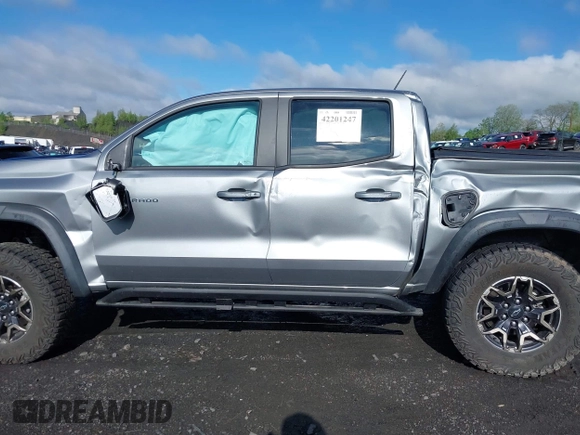 2024 Chevrolet Colorado 4WD ZR2 with VIN 1GCPTFEK4R1287384, listed as a IAAI auction lot 42201247 with 13,053 mi miles and . Bid and sale history available at DreamBid. Image 14.