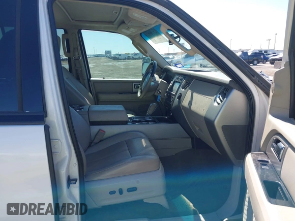 2011 Ford Expedition Limited with VIN 1FMJU1K53BEF45490, listed as a IAAI auction lot 41770961 with 227,256 mi miles. Bid and sale history available at carsss.com. Image 5.