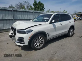 2022 BMW X5 xDrive40i z VIN 5UXCR6C07N9J26990, wystawiony jako Copart lot #54690965 z przebiegiem Nie podano mil oraz Szkoda całkowita • Salvage title. Historia ofert i sprzedaży dostępna na DreamBid. Obrazek 1.