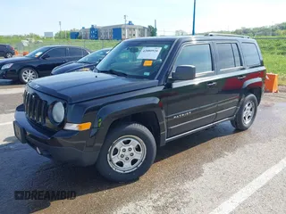 2013 Jeep Patriot Sport with VIN 1C4NJPBA1DD272752, listed as a IAAI auction lot 42080920 with 153,526 mi miles. Bid and sale history available at carsss.com. Image 18.