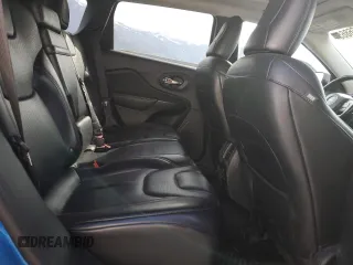 2019 Jeep Cherokee Trailhawk z VIN 1C4PJMBX5KD122328, wystawiony jako Copart lot #54066865 z przebiegiem 59 924 mil mil oraz Szkoda całkowita • Salvage title. Historia ofert i sprzedaży dostępna na DreamBid. Obrazek 11.