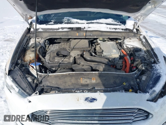 2014 Ford Fusion SE Hybrid with VIN 3FA6P0LU8ER192043, listed as a IAAI auction lot 41617422 with 131,772 mi miles. Bid and sale history available at carsss.com. Image 10.