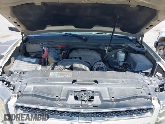 2008 Chevrolet Tahoe 1LT z VIN 1GNFC13008R125999, wystawiony jako IAAI lot #42315423 z przebiegiem 208 200 mil mil oraz . Historia ofert i sprzedaży dostępna na DreamBid. Obrazek 10.