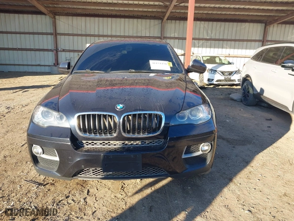 2014 BMW X6 xDrive35i with VIN 5UXFG2C59E0H11200, listed as a IAAI auction lot 41151158 with 140,478 mi miles. Bid and sale history available at carsss.com. Image 12.