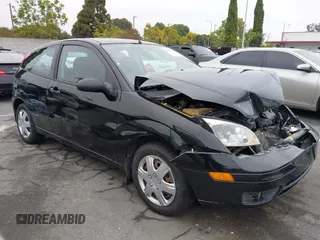 2005 Ford Focus S with VIN 3FAFP31N55R150426, listed as a IAAI auction lot 42703702 with 271,759 mi miles and . Bid and sale history available at DreamBid. Image 1.
