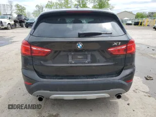 2018 BMW X1 xDrive28i z VIN WBXHT3C33J5F89718, wystawiony jako Copart lot #57726835 z przebiegiem 120 592 mil mil oraz Szkody całkowita. Historia ofert i sprzedaży dostępna na DreamBid. Obrazek 6.
