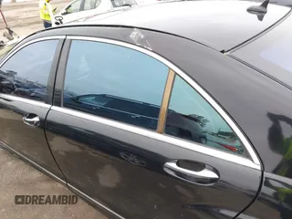 2008 Mercedes-Benz S 550 z VIN WDDNG71X18A225500, wystawiony jako IAAI lot #42100850 z przebiegiem 148 047 mil mil oraz . Historia ofert i sprzedaży dostępna na DreamBid. Obrazek 18.