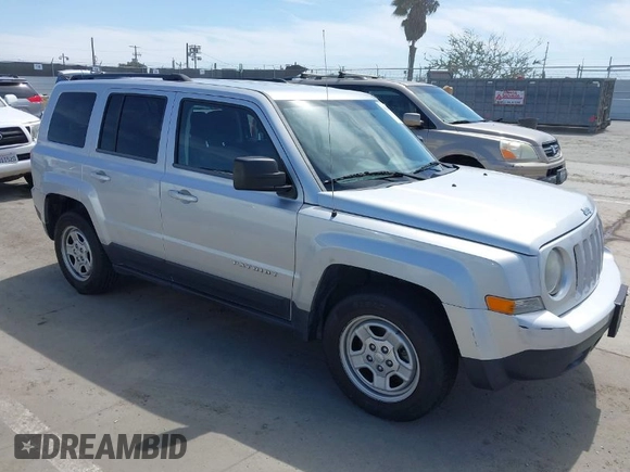 2013 Jeep Patriot Sport with VIN 1C4NJPBA7DD209591, listed as a IAAI auction lot 41945082 with 111,837 mi miles. Bid and sale history available at carsss.com. Image 1.