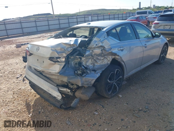2024 Nissan Altima SR z VIN 1N4BL4CVXRN369436, wystawiony jako IAAI lot #42301286 z przebiegiem 33 650 mil mil oraz . Historia ofert i sprzedaży dostępna na DreamBid. Obrazek 6.