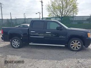 2008 GMC Sierra Denali z VIN 2GTEK638681161702, wystawiony jako IAAI lot #42078538 z przebiegiem Nie podano mil oraz . Historia ofert i sprzedaży dostępna na DreamBid. Obrazek 13.