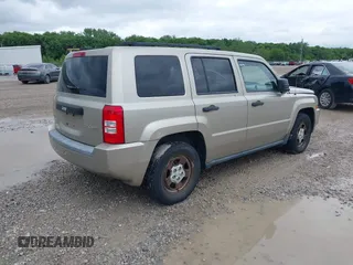 2009 Jeep Patriot Sport z VIN 1J4FF28B79D137950, wystawiony jako IAAI lot #42343983 z przebiegiem 194 235 mil mil oraz . Historia ofert i sprzedaży dostępna na DreamBid. Obrazek 4.