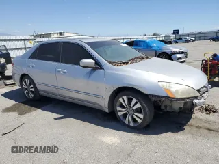 2003 Honda Accord EX z VIN 1HGCM66503A058827, wystawiony jako Copart lot #57183375 z przebiegiem 188 782 mil mil oraz Czysty tytuł • Clean title. Historia ofert i sprzedaży dostępna na DreamBid. Obrazek 4.