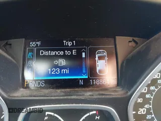 2013 Ford Escape Titanium with VIN 1FMCU0J96DUA71857, listed as a IAAI auction lot 41877003 with 118,864 mi miles and . Bid and sale history available at carsss.com. Image 15.