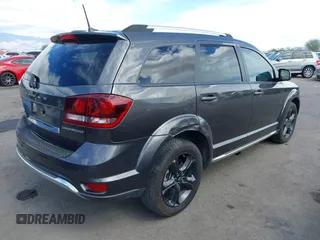 2018 Dodge Journey Crossroad z VIN 3C4PDCGBXJT473775, wystawiony jako IAAI lot #41740081 z przebiegiem 98 286 mil mil oraz . Historia ofert i sprzedaży dostępna na DreamBid. Obrazek 4.