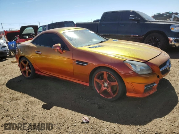 2012 Mercedes-Benz SLK 350 z VIN WDDPK5HA9CF038739, wystawiony jako Copart lot #50545655 z przebiegiem 81 428 mil mil oraz Czysty tytuł • Clean title. Historia ofert i sprzedaży dostępna na DreamBid. Obrazek 4.