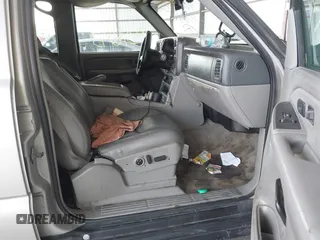 2005 Chevrolet Tahoe Z71 with VIN 1GNEK13T65R233810, listed as a IAAI auction lot 42398713 with Not provided miles and . Bid and sale history available at DreamBid. Image 5.