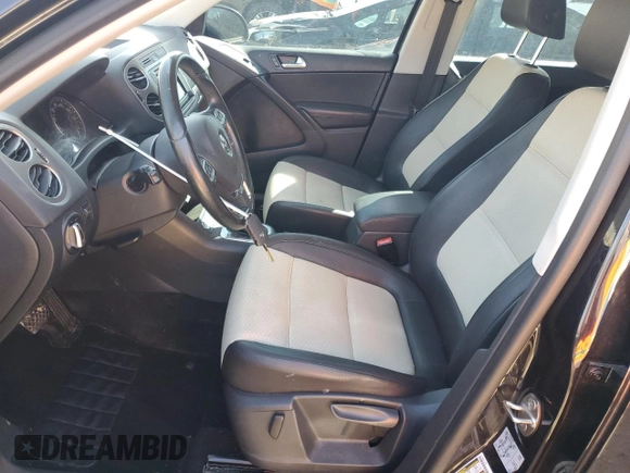 2017 Volkswagen Tiguan S with VIN WVGBV7AX7HK003956, listed as a Copart auction lot 49468515 with 142,699 mi miles and Clean Title. Bid and sale history available at DreamBid. Image 7.