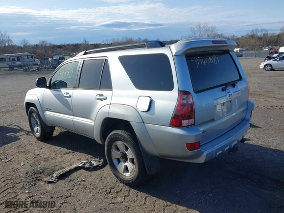 2005 Toyota 4Runner SR5 with VIN JTEBU14R650067166, listed as a IAAI auction lot 41760084 with 195,973 mi miles. Bid and sale history available at carsss.com. Image 3.
