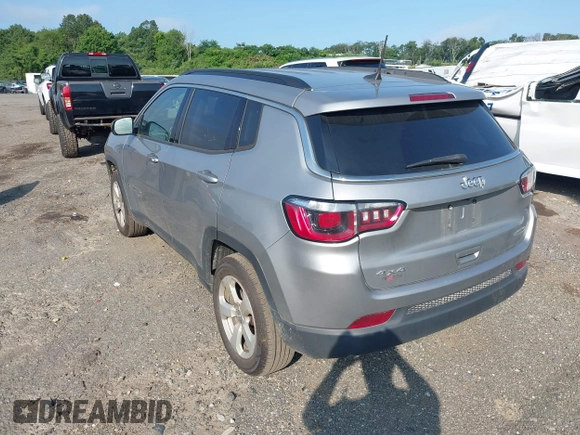 2018 Jeep Compass Latitude with VIN 3C4NJDBB6JT200846, listed as a IAAI auction lot 42777847 with 170,481 mi miles and . Bid and sale history available at DreamBid. Image 3.