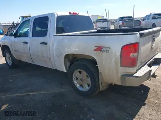 2012 Chevrolet Silverado 1500 LT with VIN 1GCPKSE73CF181350, listed as a IAAI auction lot 41656231 with 131,322 mi miles. Bid and sale history available at carsss.com. Image 3.